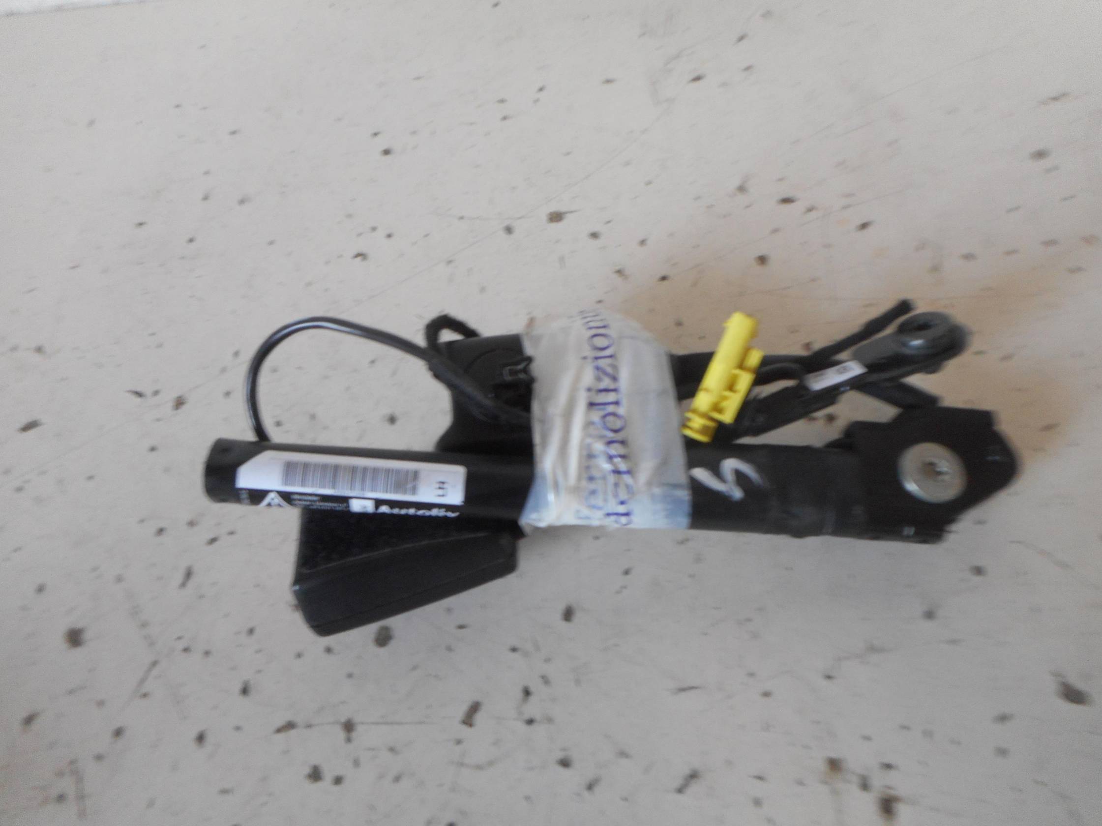 Pretensionatore cinture sicurezza ant. sx.